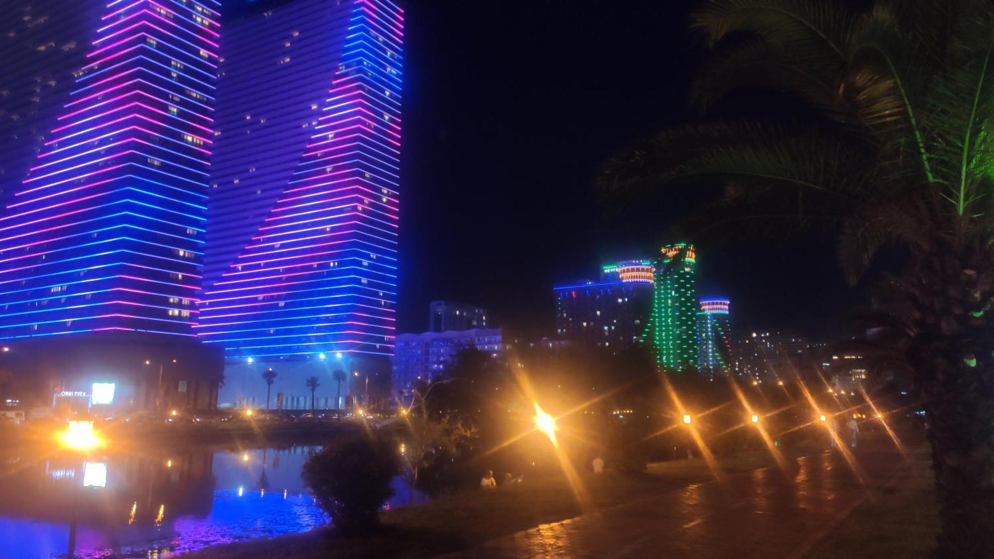 Orbi-City Batumi Apartments Sea View 外观 照片